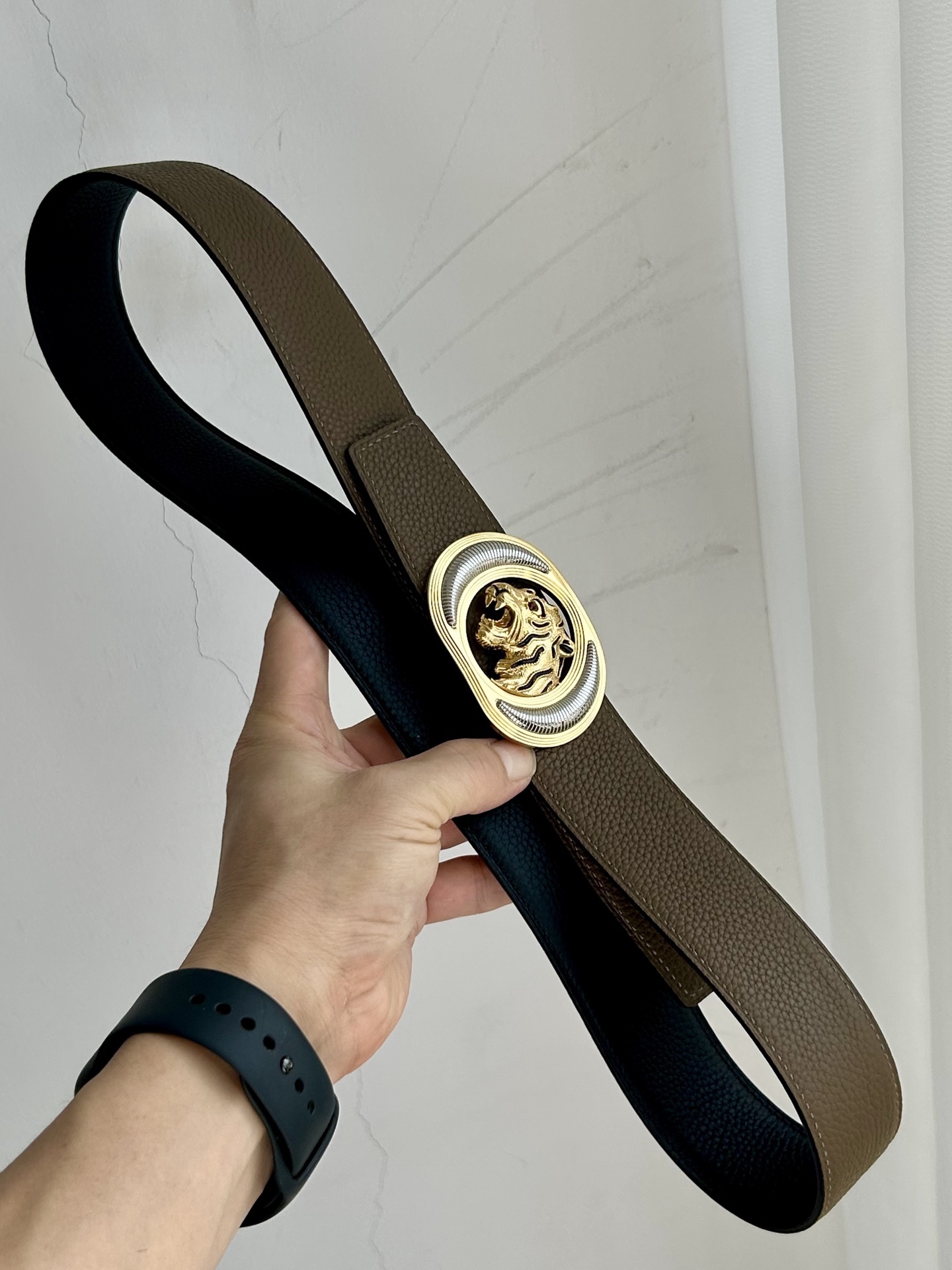 【史蒂芬】原版荔枝紋牛皮腰帶，搭配新款老虎頭不鏽鋼扣，寬度3.8cm，雙面可用，長度不可調節，尺碼（85-110）具有獨特吸引力！