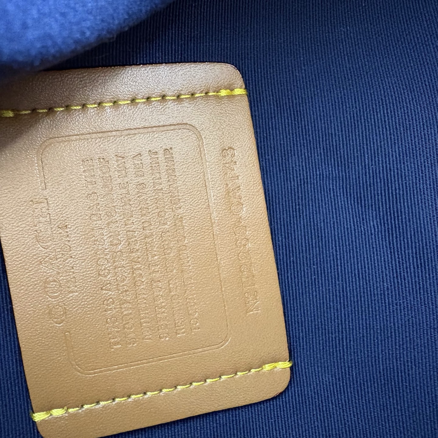 
COACH/蔻驰女士经典标志CARGO双肩包 CBD97