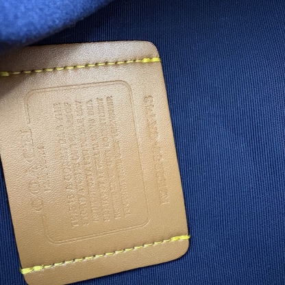 
COACH/蔻驰女士经典标志CARGO双肩包 CBD97