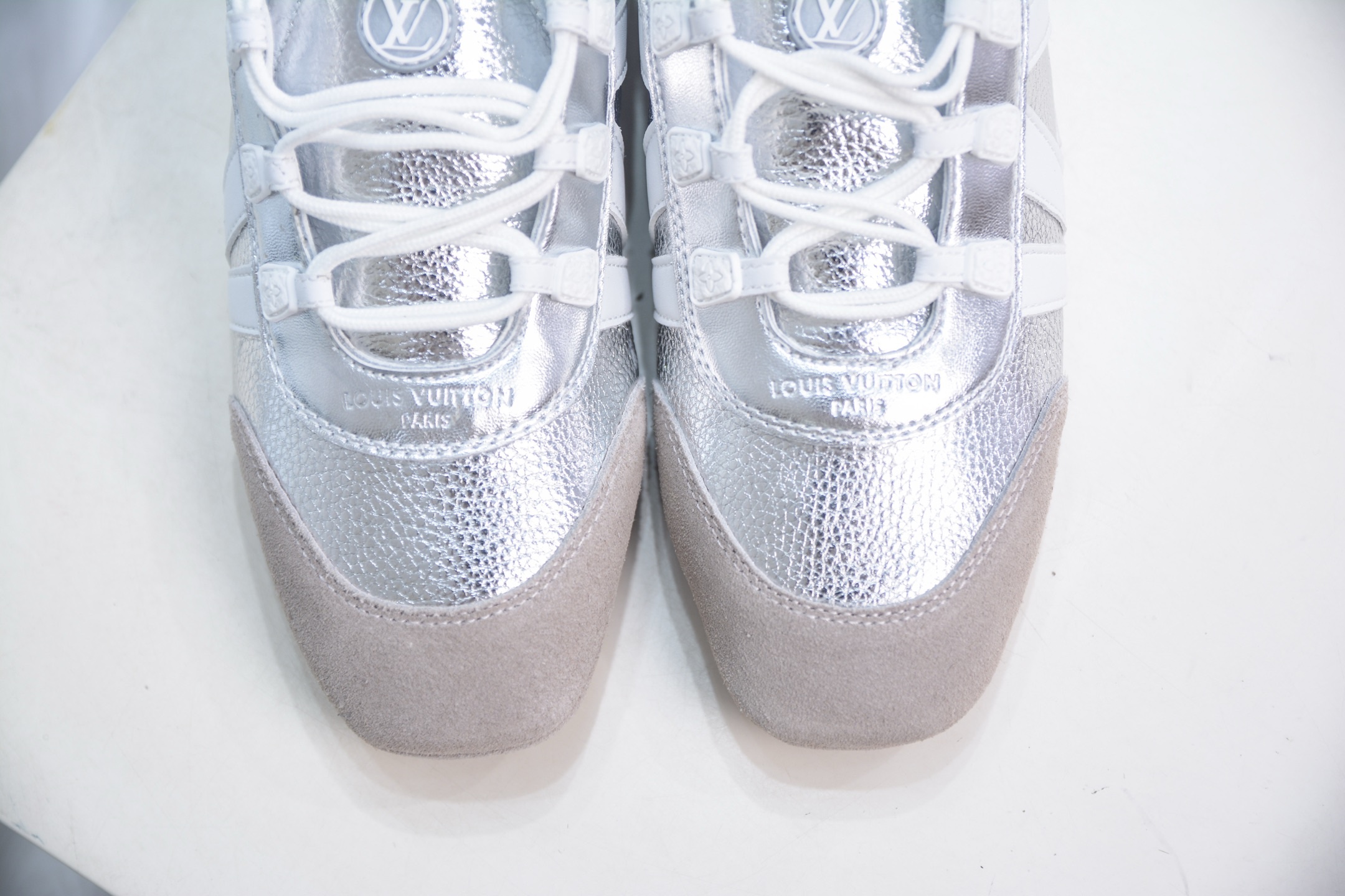 
LOUIS VUITTON lv Sneakerina 2025早春發佈新款德訓鞋芭蕾舞鞋
尺碼：35-44