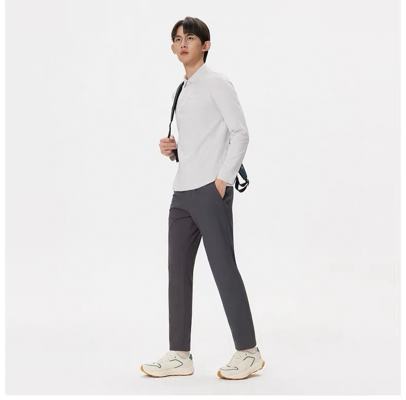 春季新款 KOLON SPORT可隆吸濕長袖防曬+抗菌SECOt恤翻領POLO
大身採用可隆自研面料，具有吸濕速乾，UPF215+防曬及Polygiene抑菌功能門襟採用激光切割工藝，結合肩部超聲波貼合工藝，提升細節品質感領口，門襟及下擺均採用熱壓工藝，外觀平整
