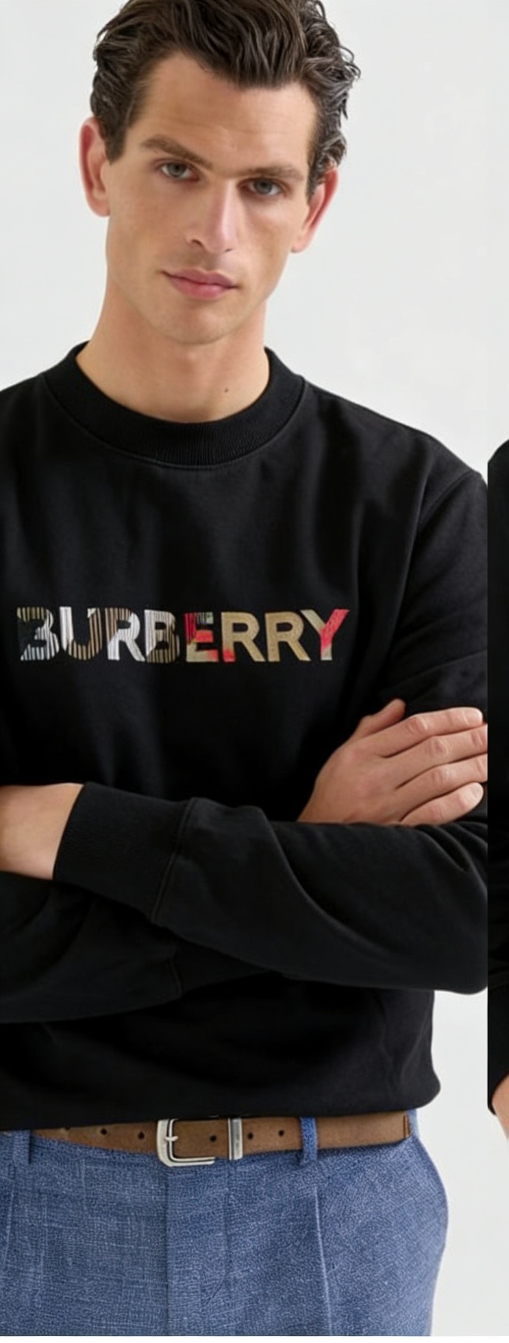 🔝BURBERRY巴寶莉BBR 八色字母繡圓領衛衣 
原版6350購入，原版採用400g 巴寶莉專用反面牛肚面料，反向毛圈底紗 魚鱗布料，螺紋450g雙紗，顏色按布料訂染，原版一致。
前幅進口機立體繡花，凹凸形狀與原版一致，羅紋針織包邊及絨里收納口袋均採用加固縫製，強化功能耐用性；在休閒運動中注入內斂英倫格調。整體完美平衡經典符號的當代轉化、穿著舒適度與日常實用性，成為詮釋現代精英休閒風的典範之作。男女同款
B Size：S-XL