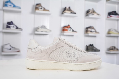 Gucci 古馳G75 圓頭系帶運動鞋
尺碼：35 36 37 38 39 40 41 42 43 44 45 46