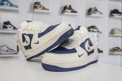Nike Air Force 1 Low 07 x Balenciaga 巴黎世家聯名-米白藏藍  
貨號：DN1688 817
Size：36 36.5 37.5 38 38.5 39 40 40.5 41 42 42.5 43 44 44.5 45