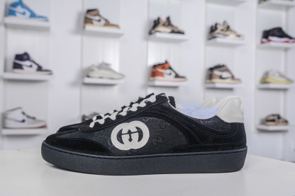 Gucci 古馳G75 圓頭系帶運動鞋 
尺碼：35 36 37 38 39 40 41 42 43 44 45 46
