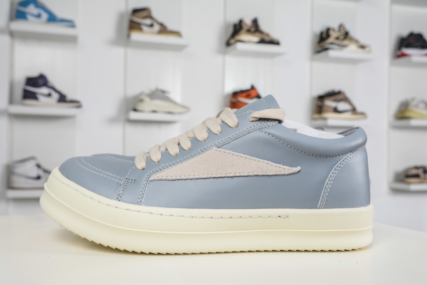 RICK OWENS/RO Hollywood 歐文斯 圓頭系帶低幫板鞋 
尺碼:36 37 38 39 40 41 42 43 44 45 46