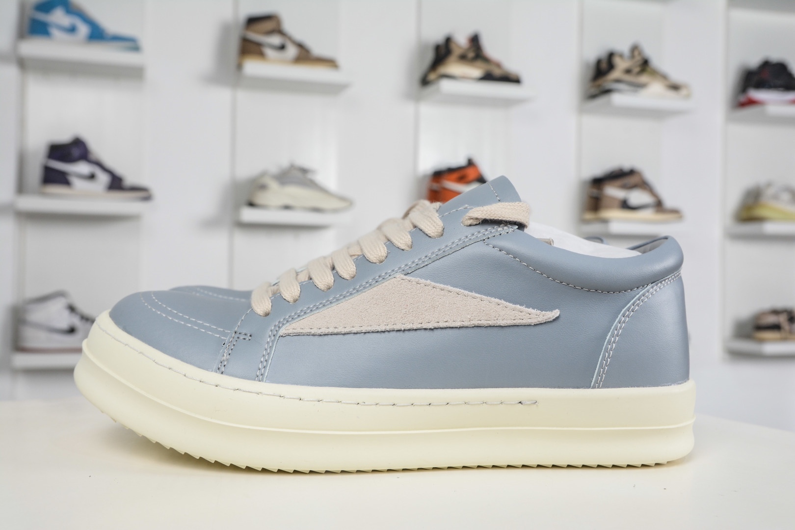 RICK OWENS/RO Hollywood 歐文斯 圓頭系帶低幫板鞋 
尺碼:36 37 38 39 40 41 42 43 44 45 46