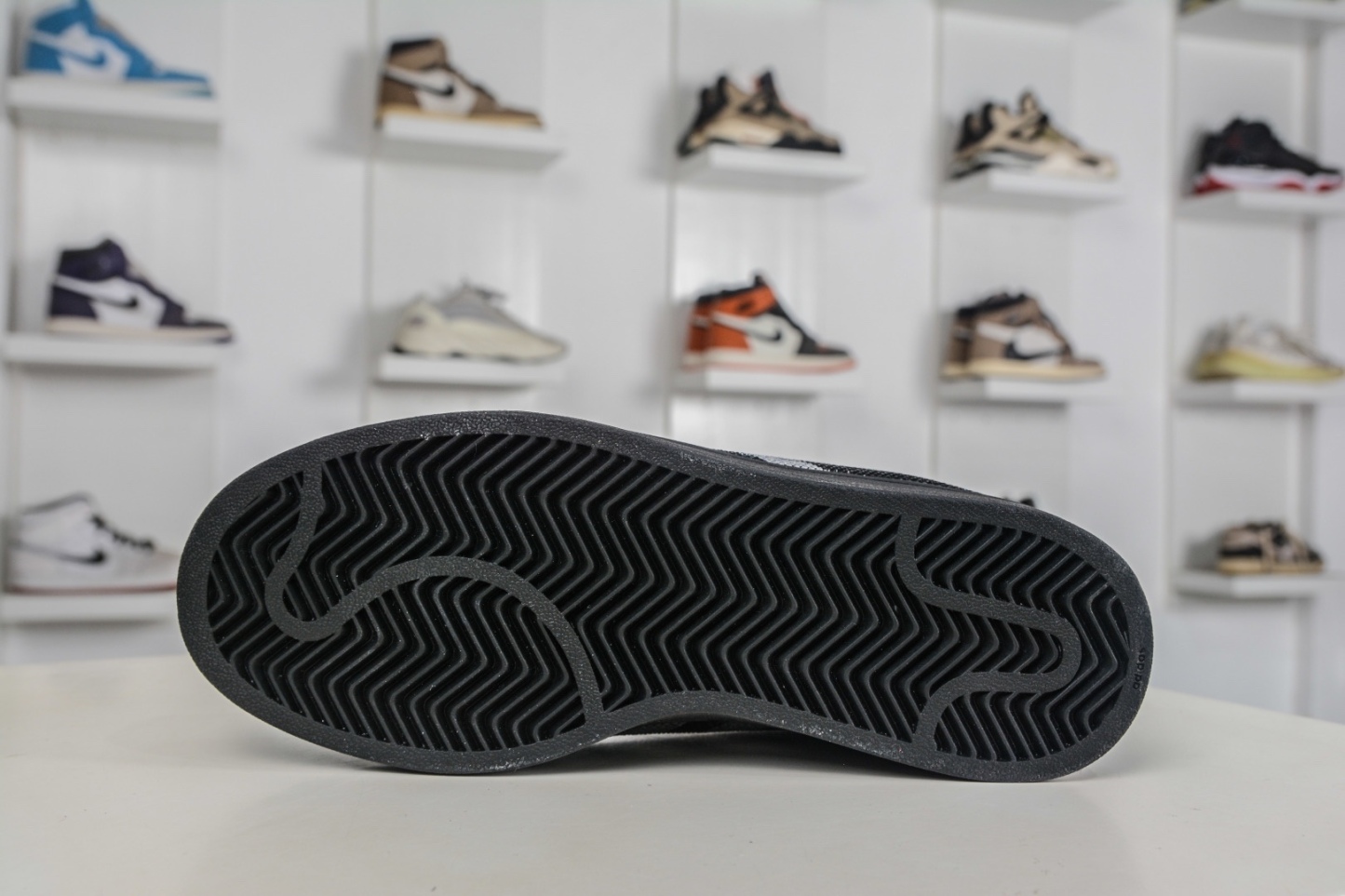 AD Originals Superstar 2 貝殼頭板鞋 
貨號：IH4200
尺碼：35⅓ 36 36⅔ 37⅓ 38 38⅔ 39⅓ 40