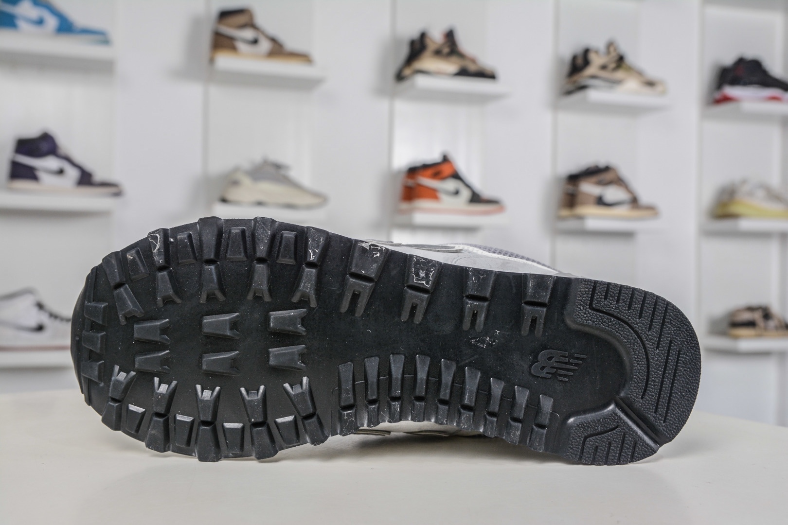 New Balance NB574 低幫復古休閒慢跑鞋 
貨號：U574AL2
Size：36-45