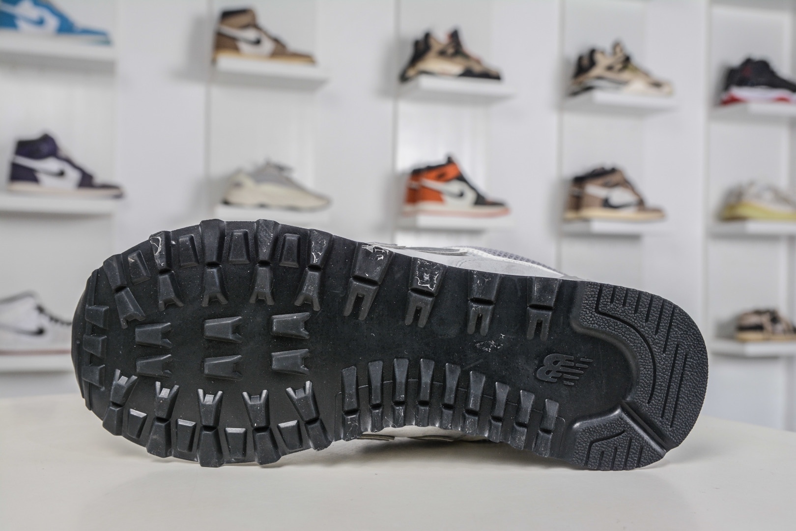 New Balance NB574 低幫復古休閒慢跑鞋 
貨號：U574AL2
Size：36-45