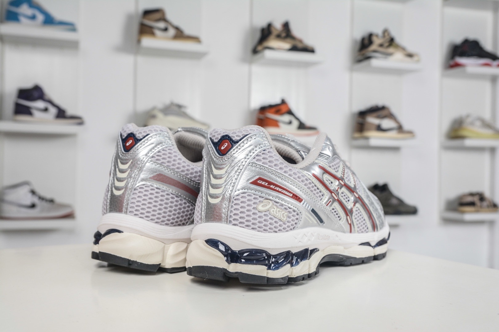 Asics Gel-Kayano 12.1 亞瑟士百搭休閒運動慢跑鞋 
貨號：1203A905 020
Size：36-47