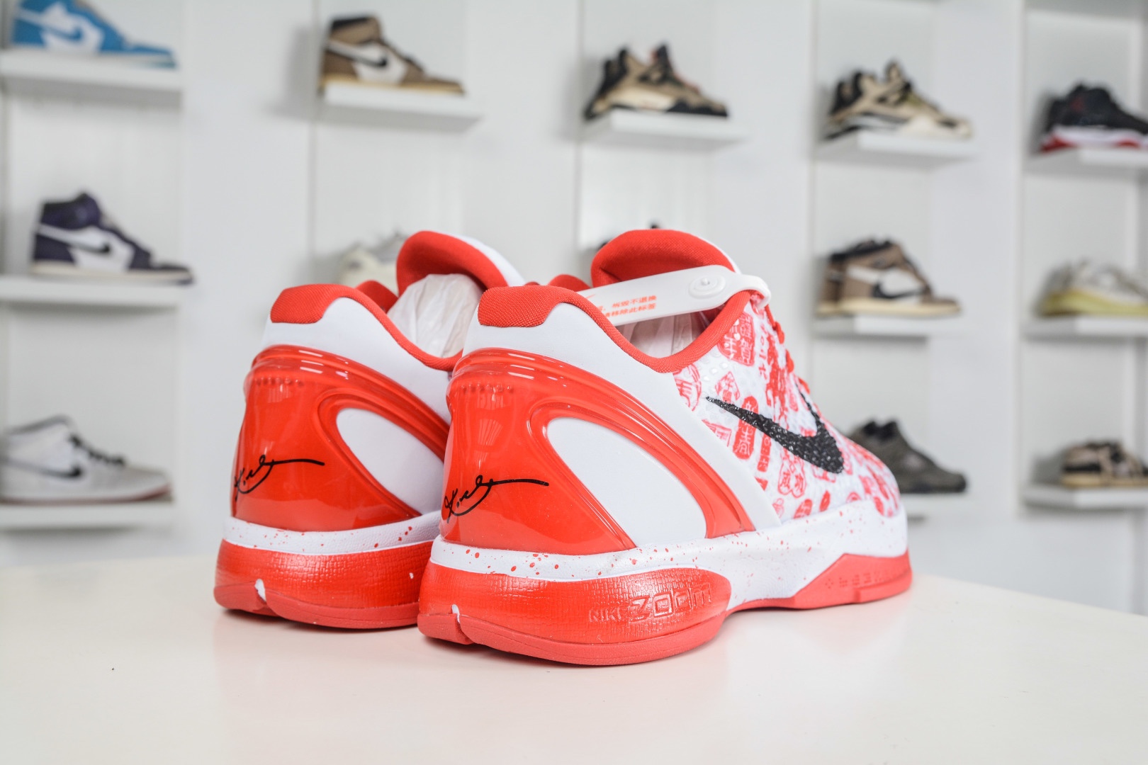 Nike Zoom Kobe VI 馬年限定 CNY新年款 耐克 科比6代系列 低幫復刻實戰運動低幫文化籃球鞋 
貨號:CW2190 040
尺碼：38 38.5 39 40 40.5 41 42 42.5 43 44 45 46