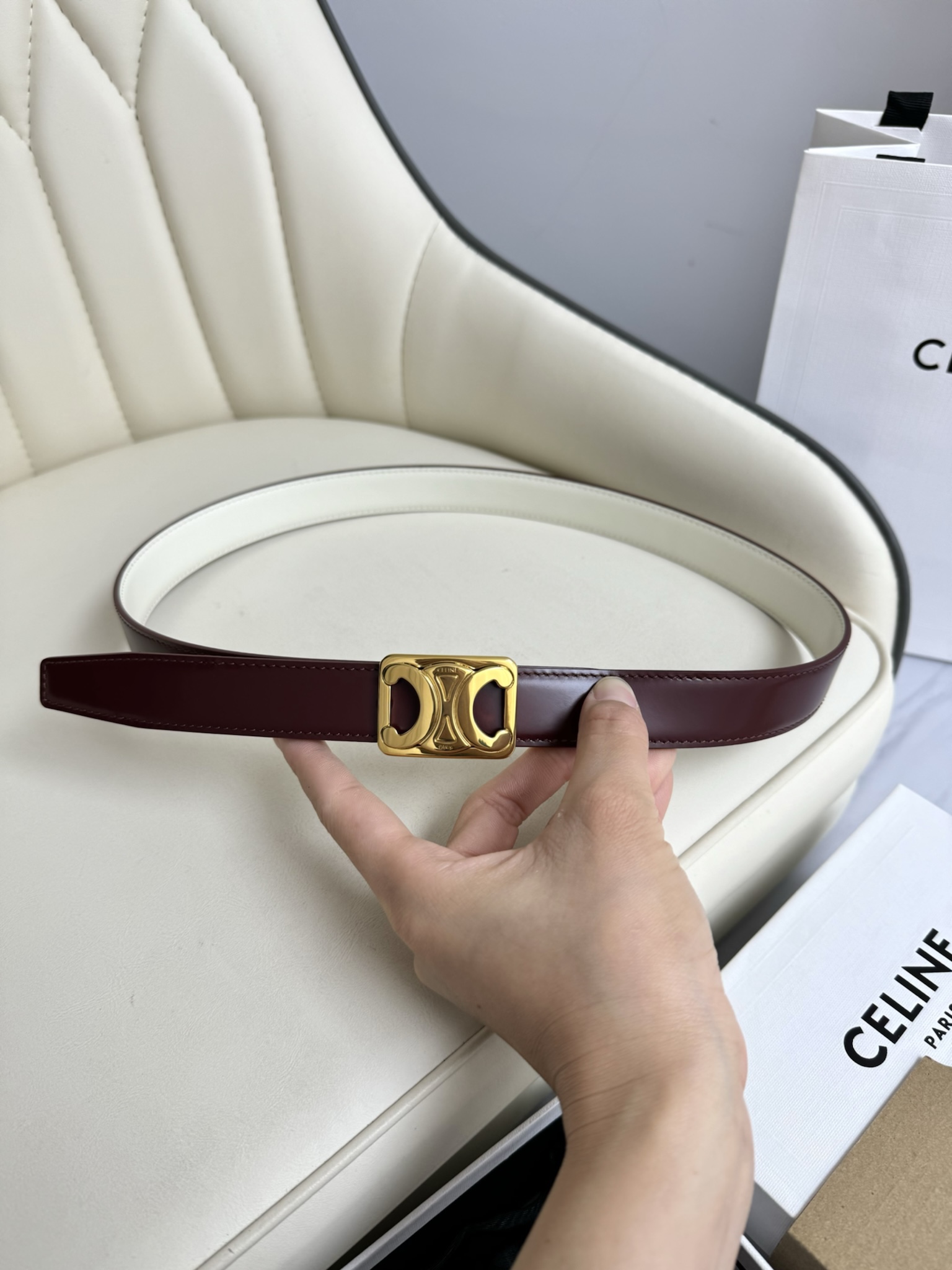 賽琳女裝原單新款寬度:2.5cm精品凱旋門銅扣，正品復刻進口精選優質頭層小牛皮，全粒面小牛皮，比拼正品無壓力。