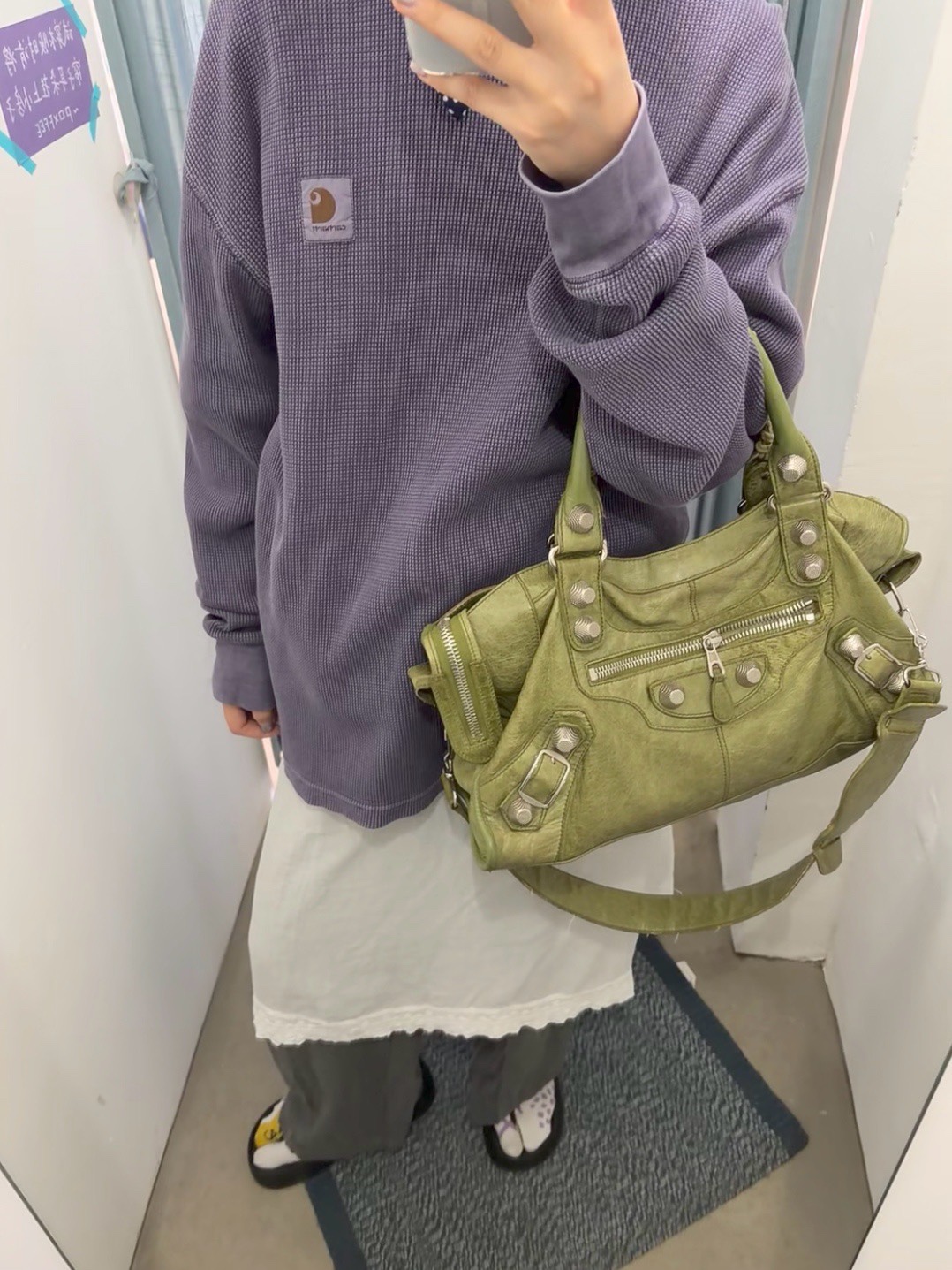 🔝Carhartt 卡哈特 華夫格洗長袖T恤 
定織定染華夫格面料 面料特殊性很大縮水性以及版型都需要考慮在內 控制的縮率都是經過3道工序 第一道面料洗水 第二道面料烘乾 第三道酵素洗 三道後的控制縮率幾乎已經達到最佳狀態
尺碼：S-XL