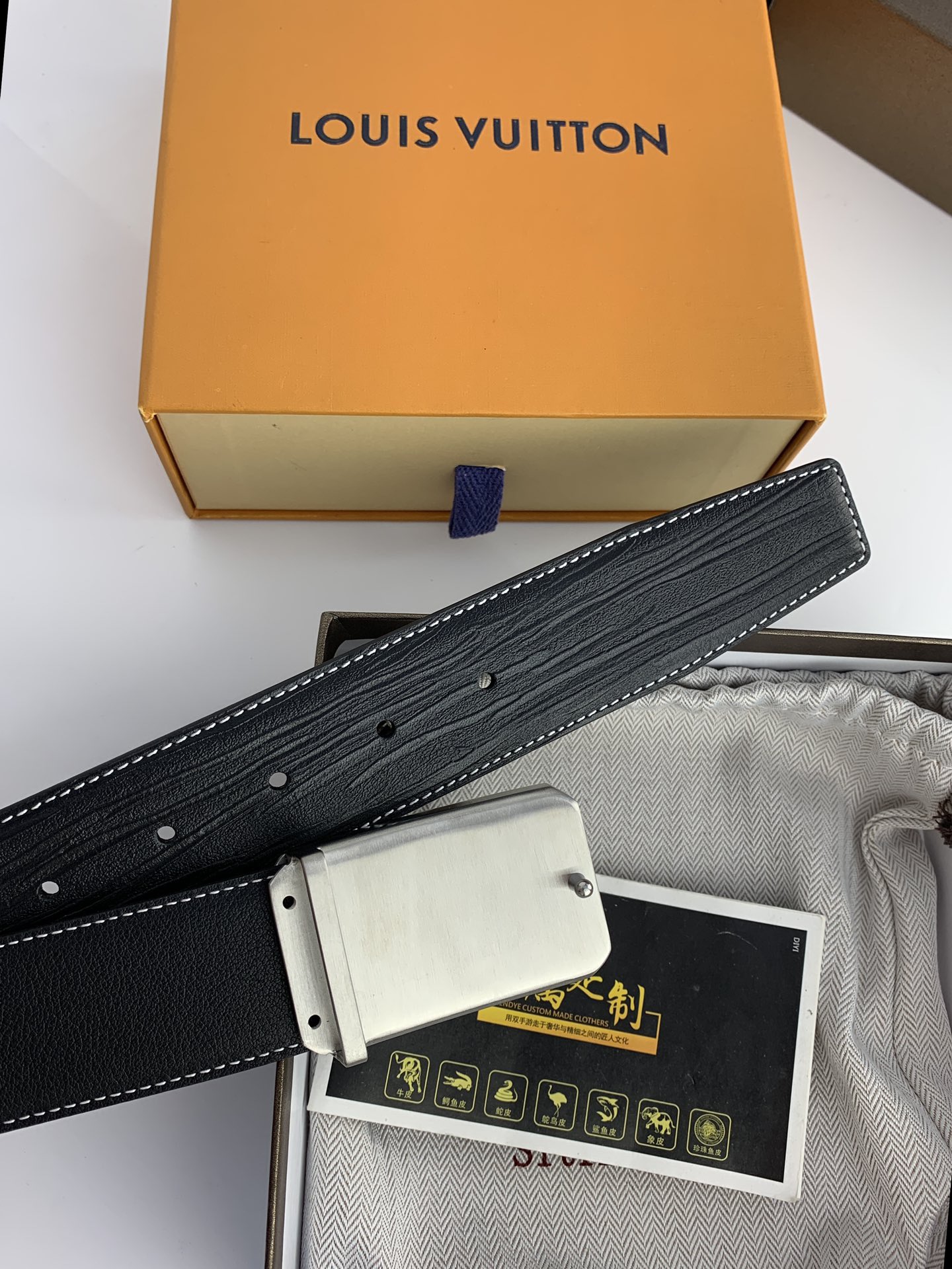 【L家】原單 專櫃新款黑色小牛皮腰帶，寬度3.8cm，內襯小牛皮，搭配專櫃新款鋼扣.工藝精湛、手感柔軟、細膩，高端定制，經典之作.