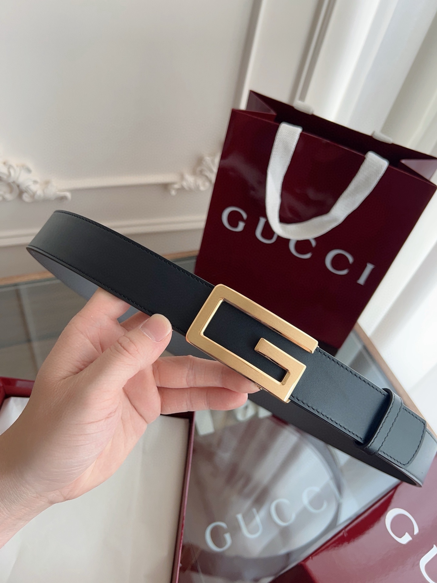 Gucci 古馳 自動平滑扣腰帶 精鋼打造五金 寬度35MM寬 雙面頭層牛皮 自由裁剪設計。