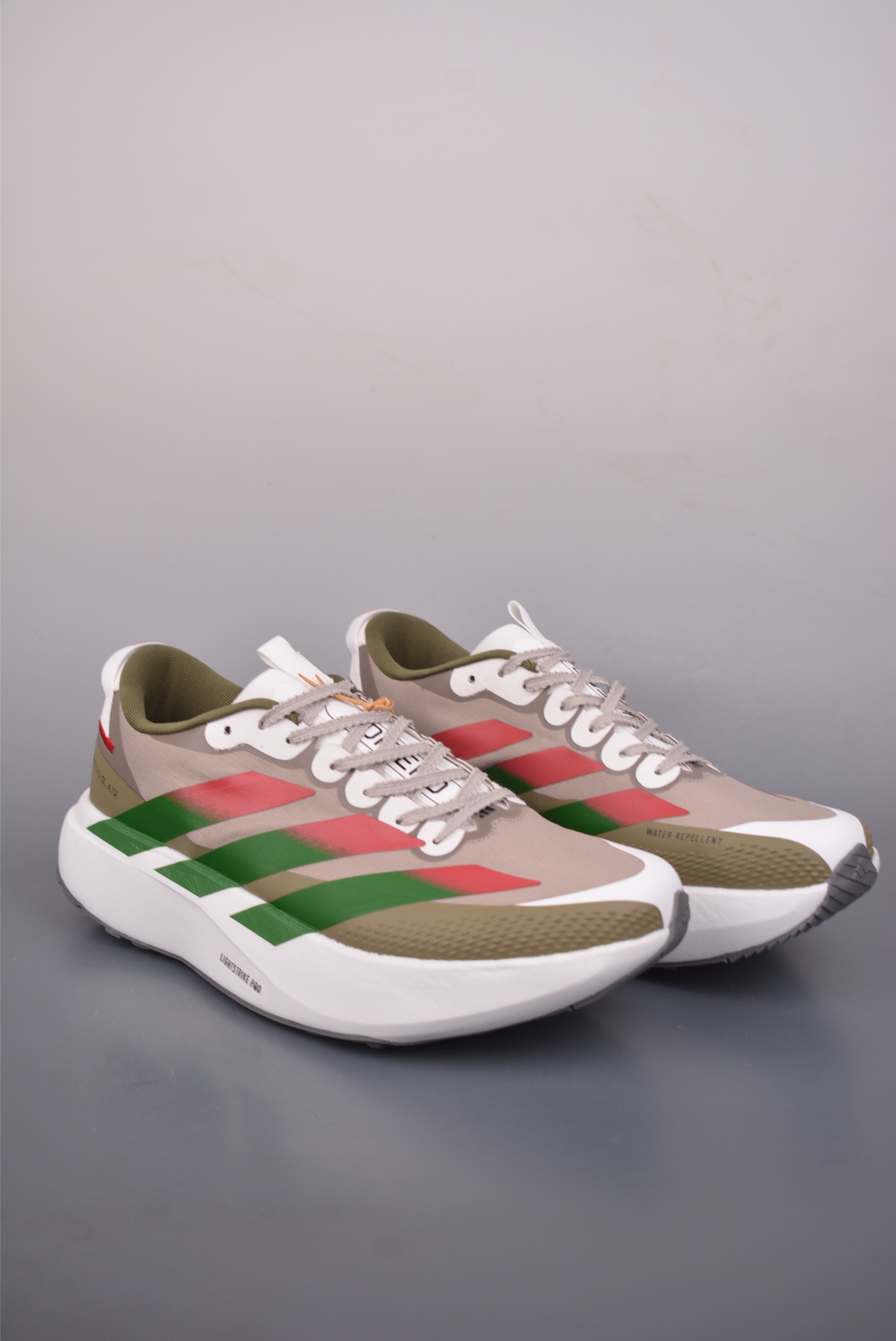 Adidas Adizero Evo SL ATR M
阿迪超輕透氣緩震跑鞋 
官方貨號: KK03072332
尺碼：36 36.5 37 38 38.5 39 40 40.5 41 42 42.5 43 44 44.5 45