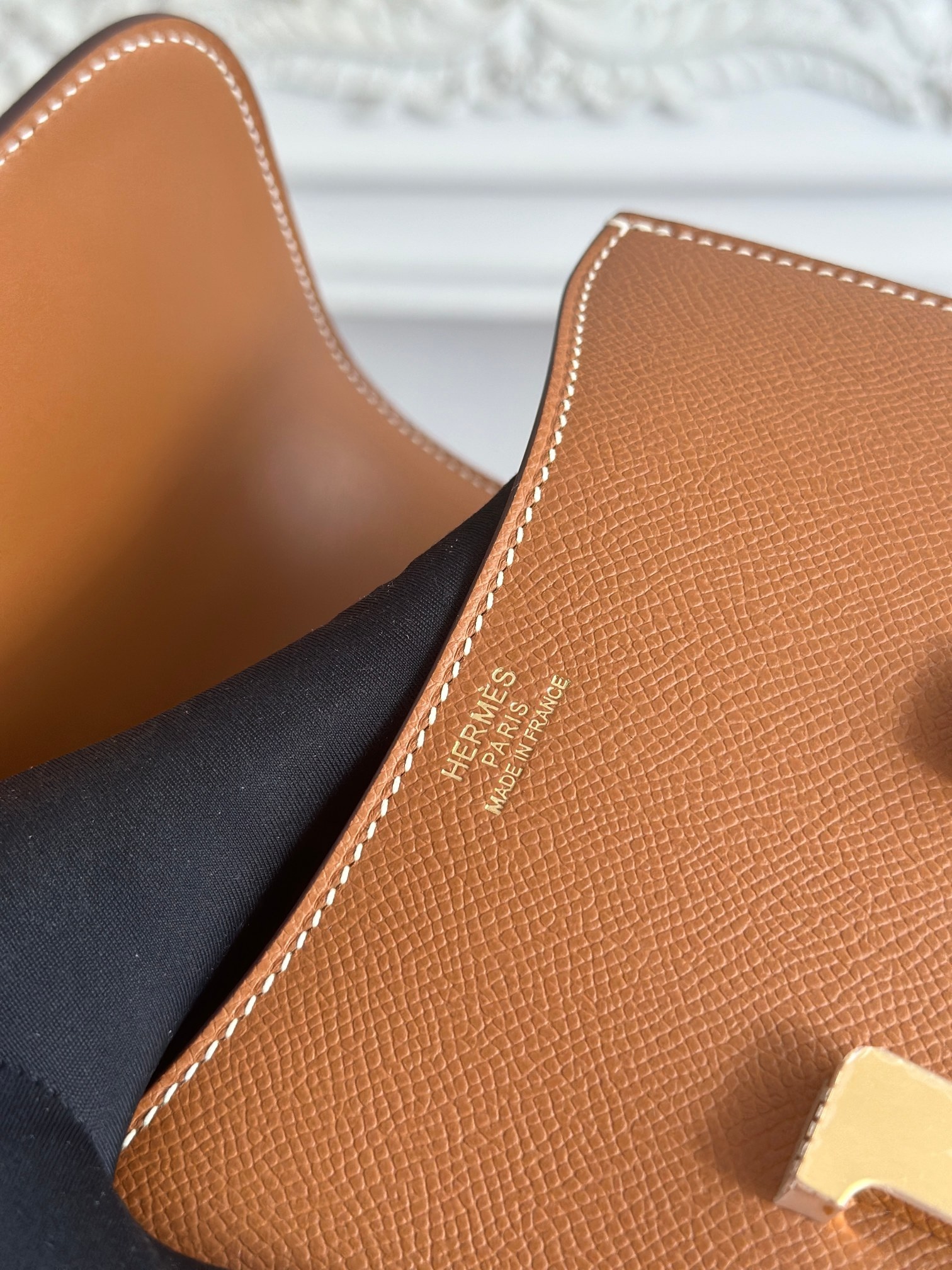 康康  空姐包  
constance  19cm  
epsom掌紋小牛皮  半收工  蠟線縫製