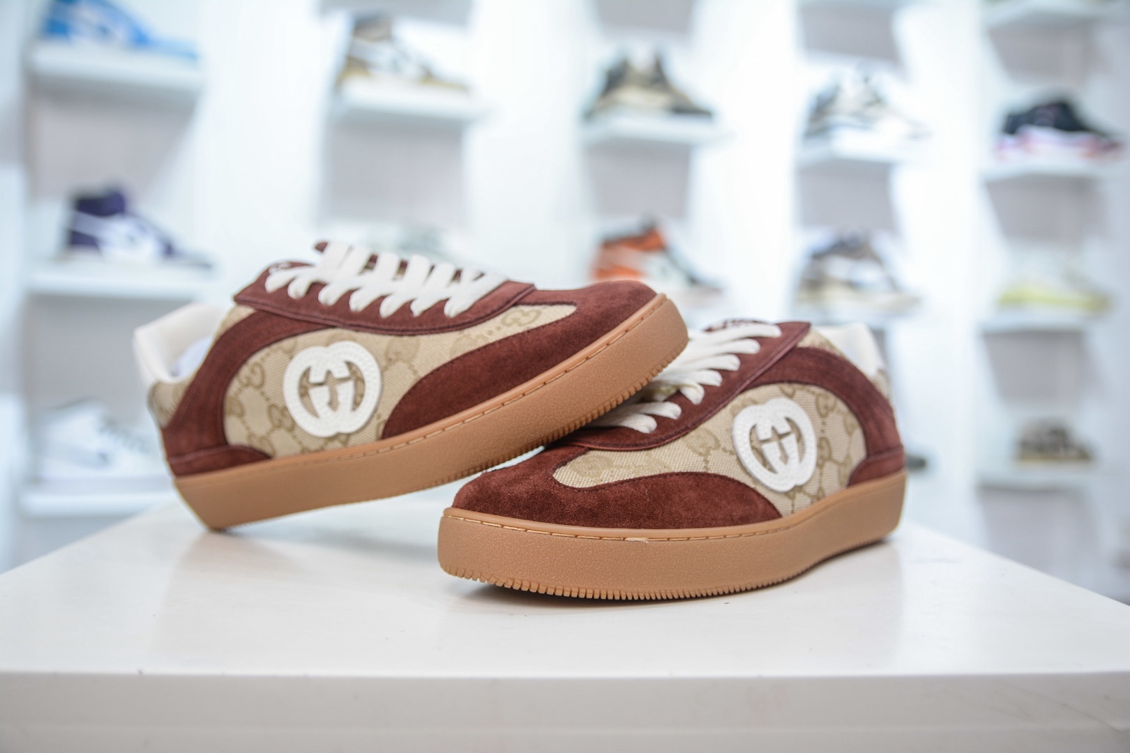 Gucci 古馳G75 圓頭系帶運動鞋
尺碼：35 36 37 38 39 40 41 42 43 44 45 46