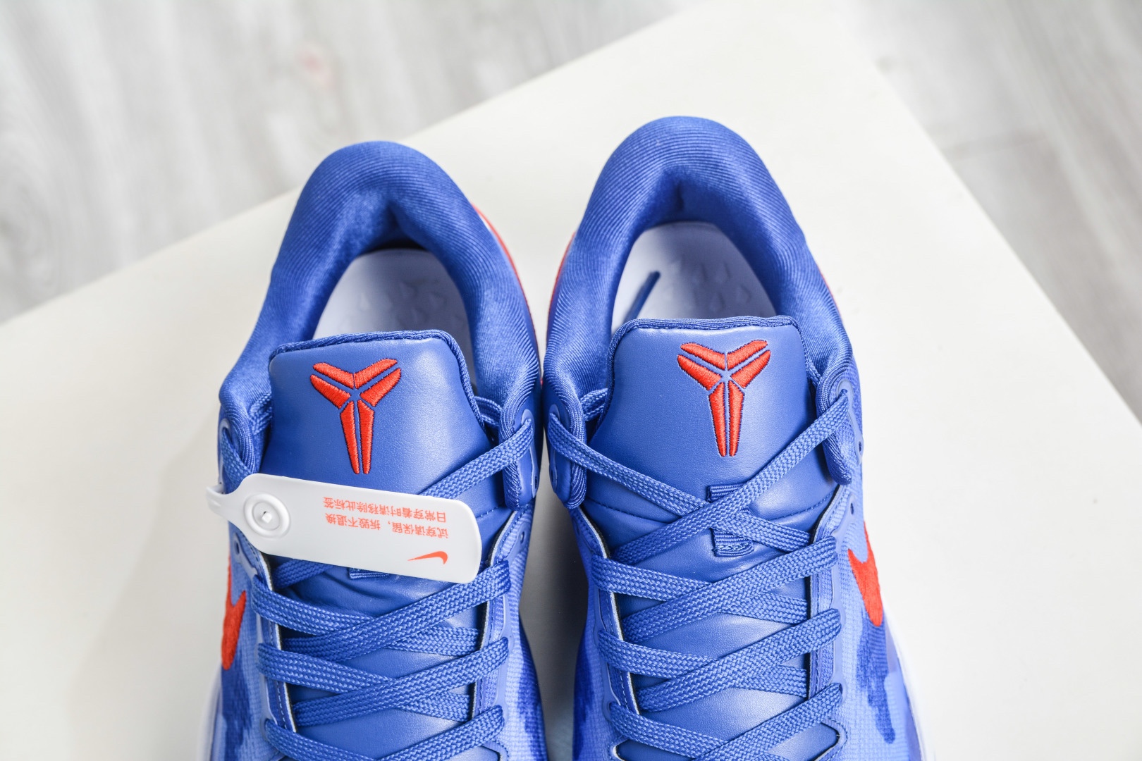 Nike Zoom Kobe VIII 馬年限定 CNY新年款 低幫復刻實戰運動低幫文化籃球鞋 內置元年緩震氣墊 
貨號: HF2793 008
Size：38 38.5 39 40 40.5 41 42 42.5 43 44 44.5 45 46