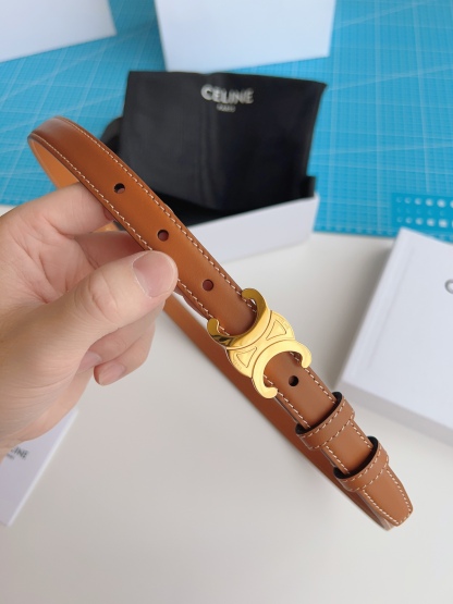 《CELINE》塞琳🇫🇷法國原廠皮料，棕色全皮 品質毋庸置疑 ，沒有更好，寬1.8cm