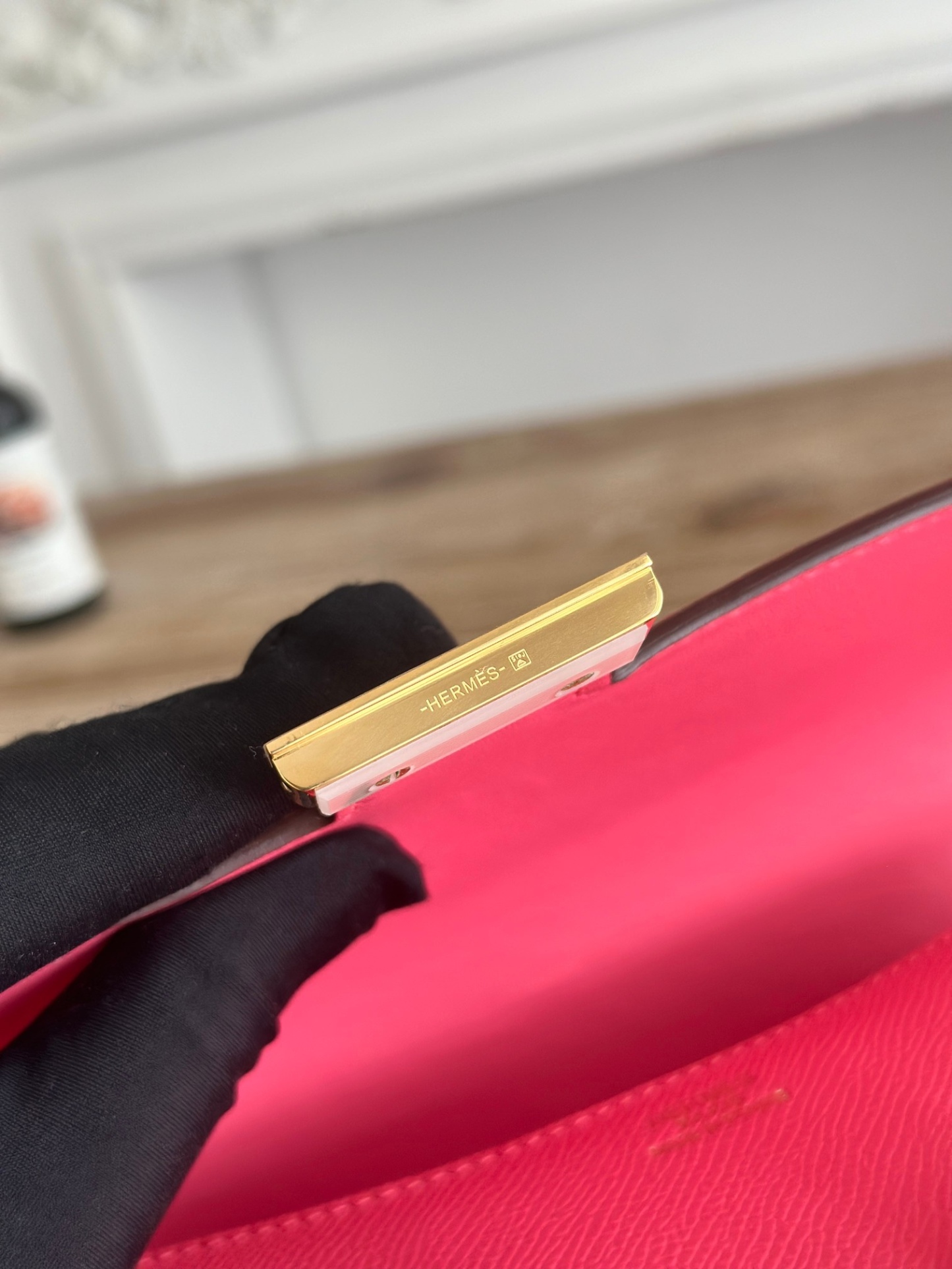 康康  空姐包  
constance  19cm  
epsom掌紋小牛皮  半收工  蠟線縫製