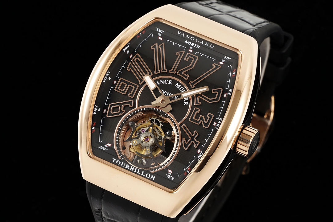 RMS 最新款 頂級復刻 法蘭克穆勒V45 Vanguard陀飛輪系列 歷時多年研發機芯 
1 1:1 超級復刻原裝複雜法穆蘭陀飛輪機芯 細節完美到位 打造正品機芯獨具的雙發條盒 超薄工藝 
2超長72小時動力儲存 告別每天手動上鏈 高端玩家的定制款 把頭上鏈30個半圈 發條盒為滿 不需要過度上鏈 
3 千錘百鍊 316L精鋼表殼 超薄表殼 與原裝一致厚度 彎曲弧度 更加貼合手腕 佩戴舒適 
4 純正進口意大利小牛皮 貼合手感品質一流的進口氟橡膠錶帶 與正版全完通用互換
5瑞士工程師 原版機芯拆解 一比一