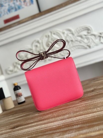 康康  空姐包  
constance  19cm  
epsom掌紋小牛皮  半收工  蠟線縫製