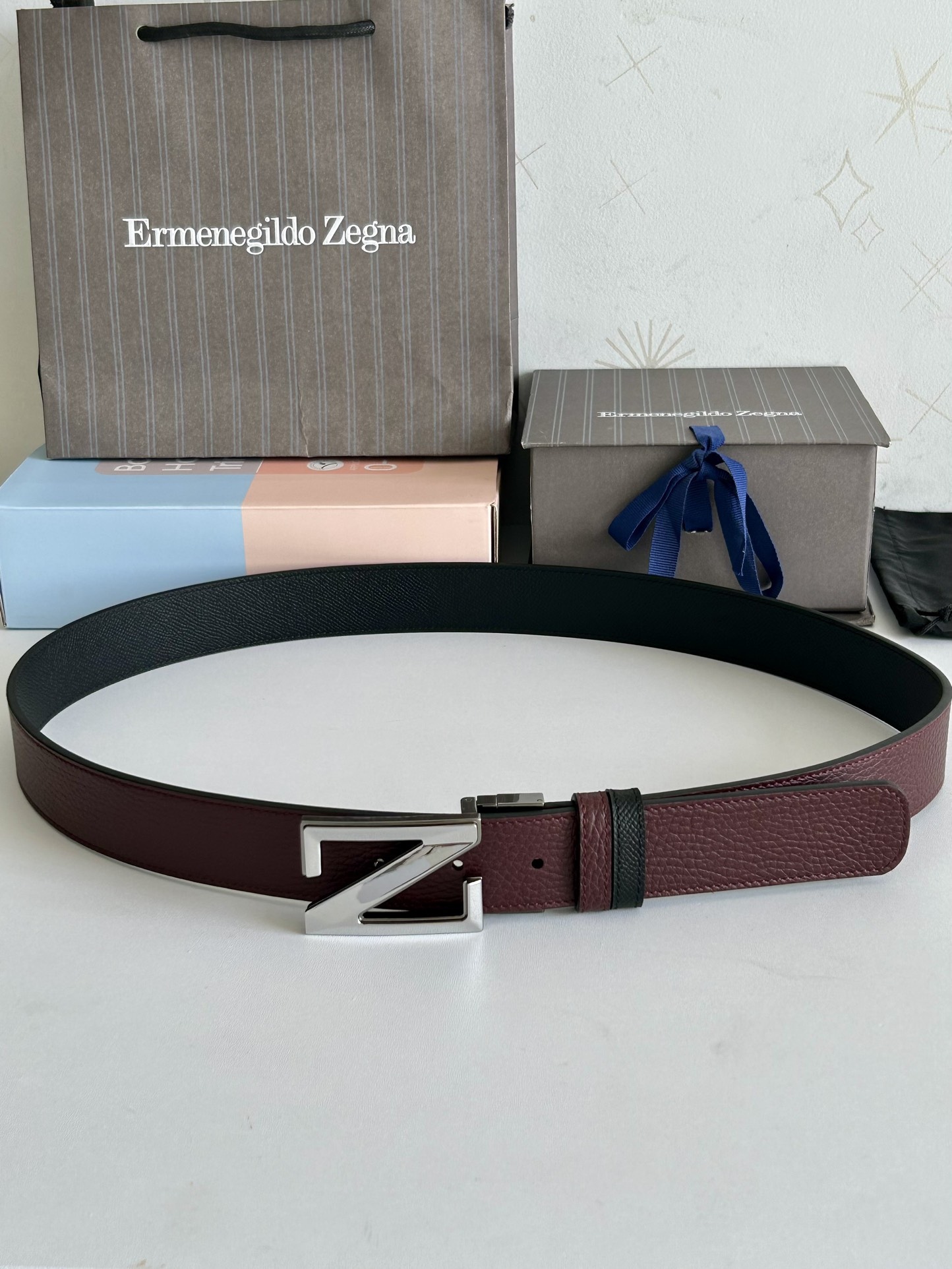 傑尼亞【Zegna】何謂當代男士 活動造型 系列，新款純銅旋轉針扣，雙面可用 隨心搭配，寬3.5cm，男士風尚的全新概念.