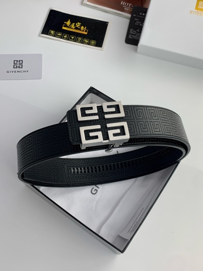 【紀梵希】新款男士 頭層小牛皮黑色壓花腰帶，內襯荔枝紋底，寬38毫米.搭配不鏽鋼經典4G自動扣.商務服裝造型的完美搭配。永恆經典！