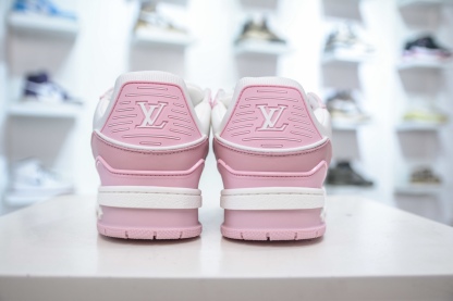Louis Vuitton Trainer lv時裝走秀運動鞋板鞋 白粉 SIZE：36 37 38 39 40