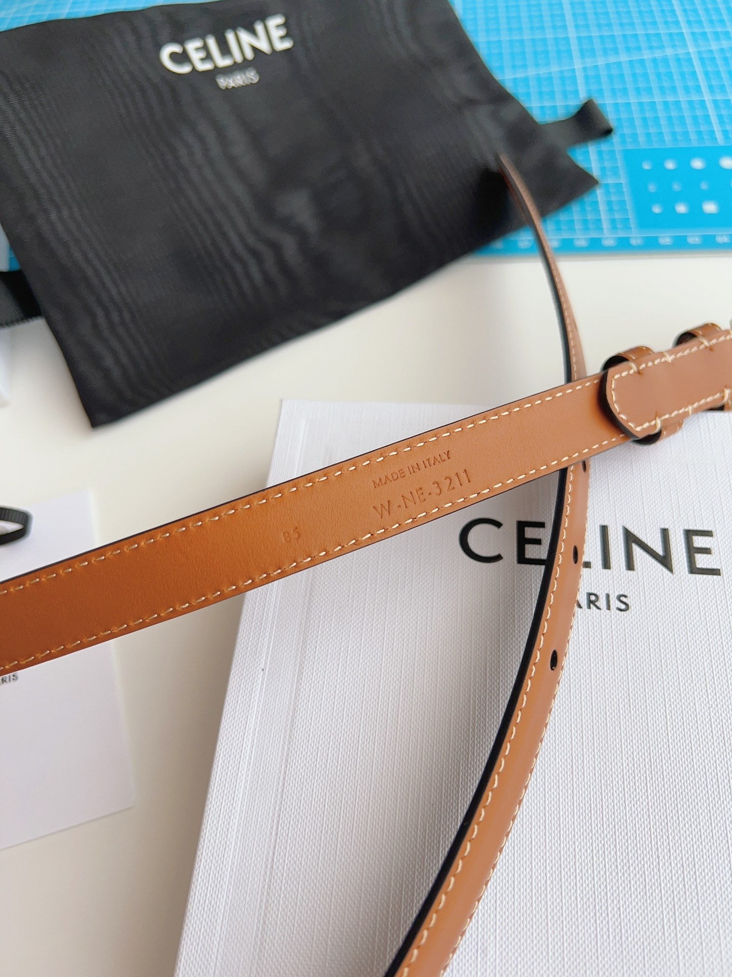 《CELINE》塞琳🇫🇷法國原廠皮料，棕色全皮 品質毋庸置疑 ，沒有更好，寬1.8cm