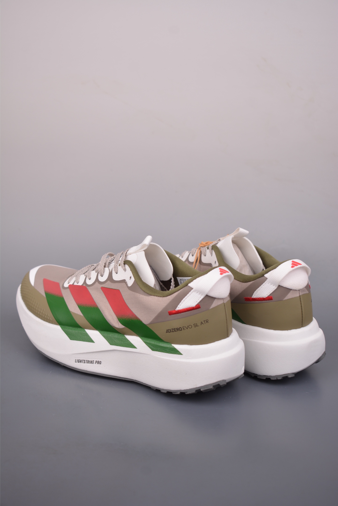 Adidas Adizero Evo SL ATR M
阿迪超輕透氣緩震跑鞋 
官方貨號: KK03072332
尺碼：36 36.5 37 38 38.5 39 40 40.5 41 42 42.5 43 44 44.5 45