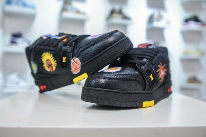 Louis Vuitton Trainer lv時裝走秀運動鞋板鞋SIZE：36 37 38 39 40 41 42 43 44 45
