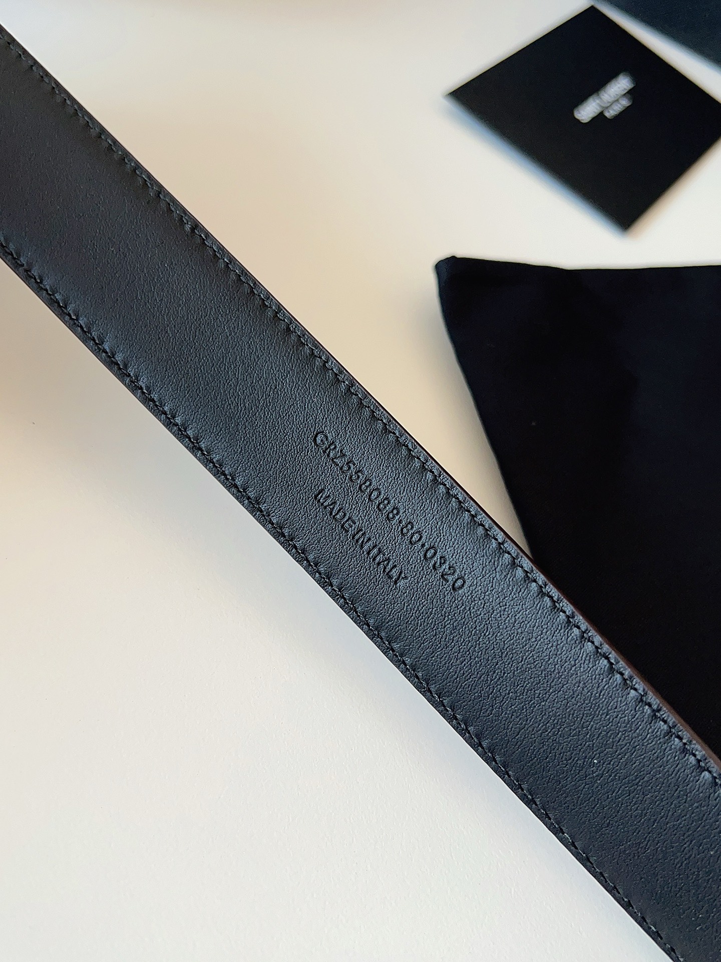 
ysl聖羅蘭2026女士新款腰帶，冬季爆款絨面原版皮，方形搭扣配以ysl標識腰帶環，女士冬季必備款，寬度3.0cm