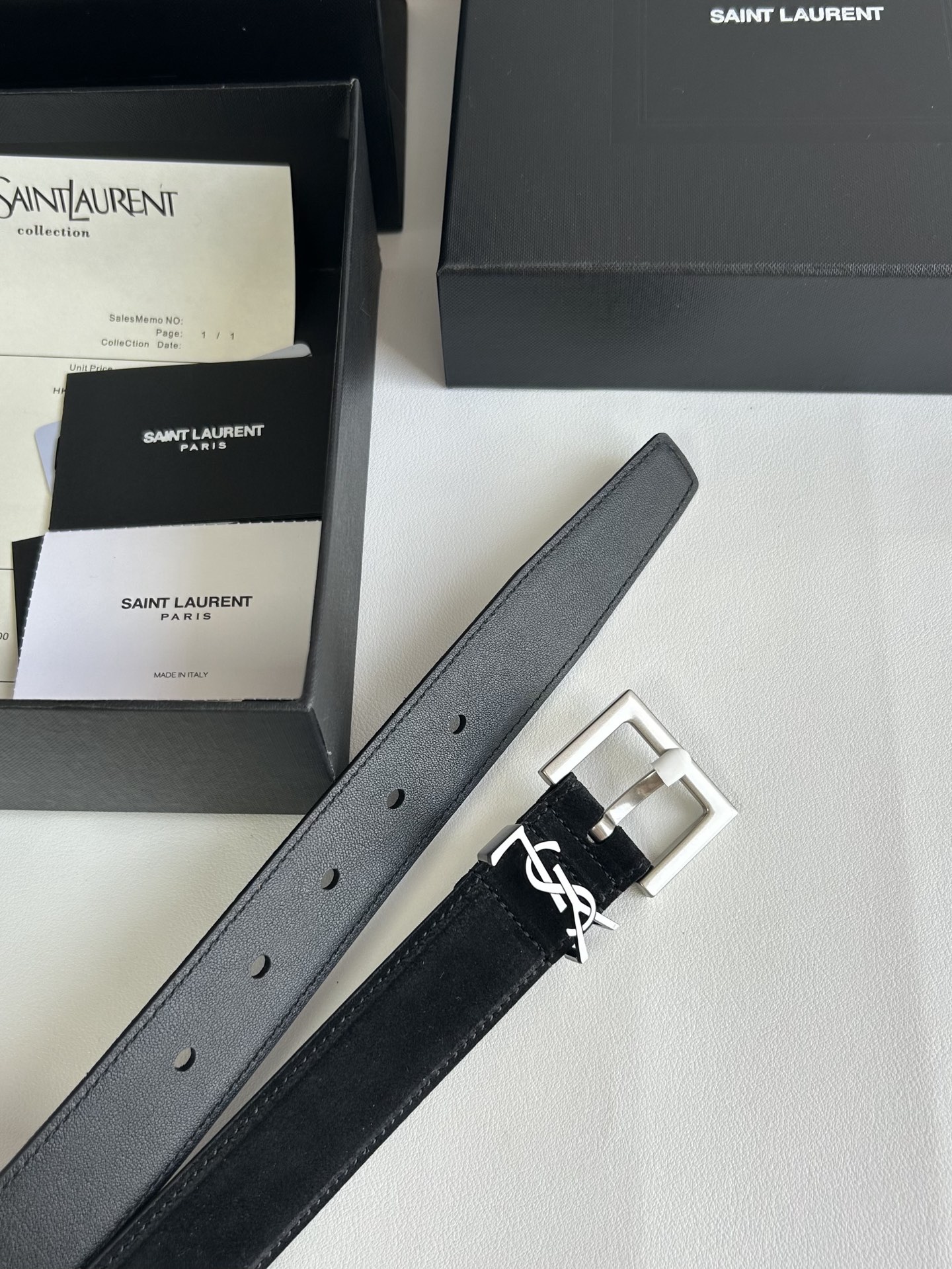 聖羅蘭 女士腰帶，進口小牛皮 配以CASSANDRE 標識腰帶環。古銅色金銀五金可選。精緻優雅的設計，寬度3.0cm