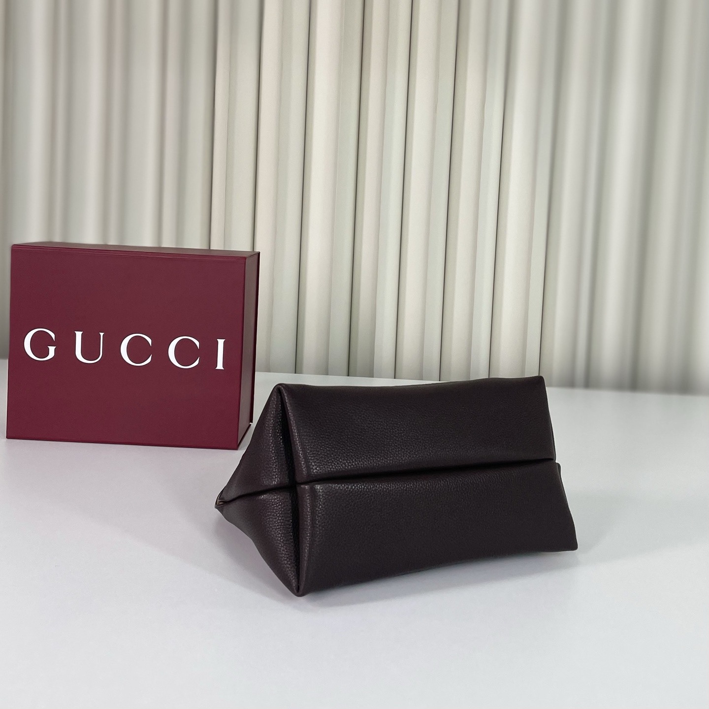 💫💫❤️❤️Gucci Softbit系列小號肩背包，匠心融蘊半馬銜扣造型品牌經典馬術風格配件。提手高15釐米，磁扣開合，款號837467咖啡棕皮，尺寸27.5X21X16