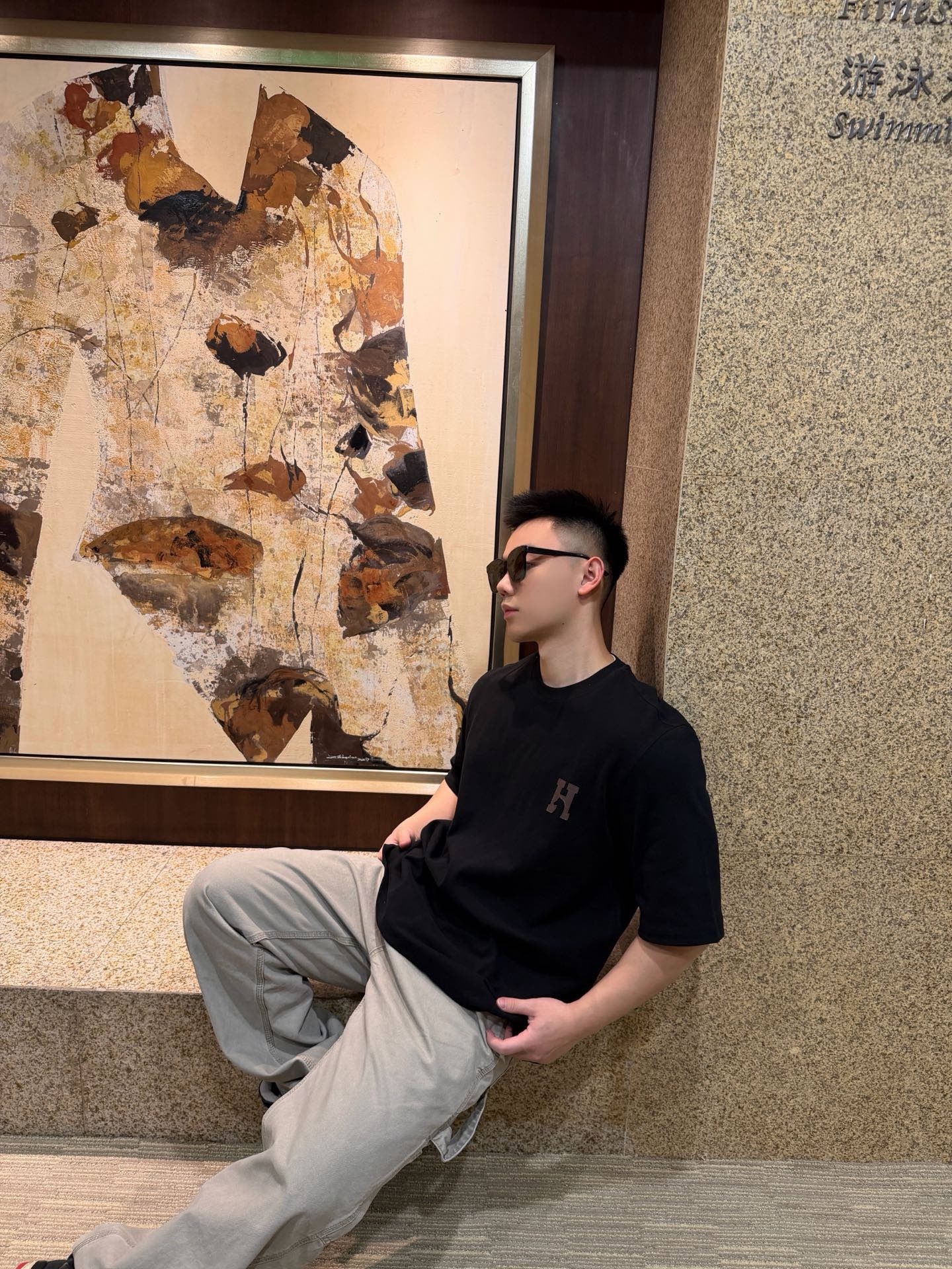 🔝HERMES愛瑪仕 真皮H字貼片短袖T恤
正品購入，21支洗後維斯棉190克，1*1羅紋230克，面料拼接，模板刺繡，定制1：1真皮皮標，定制1：1商標，寬松版型
B Size：S-XL