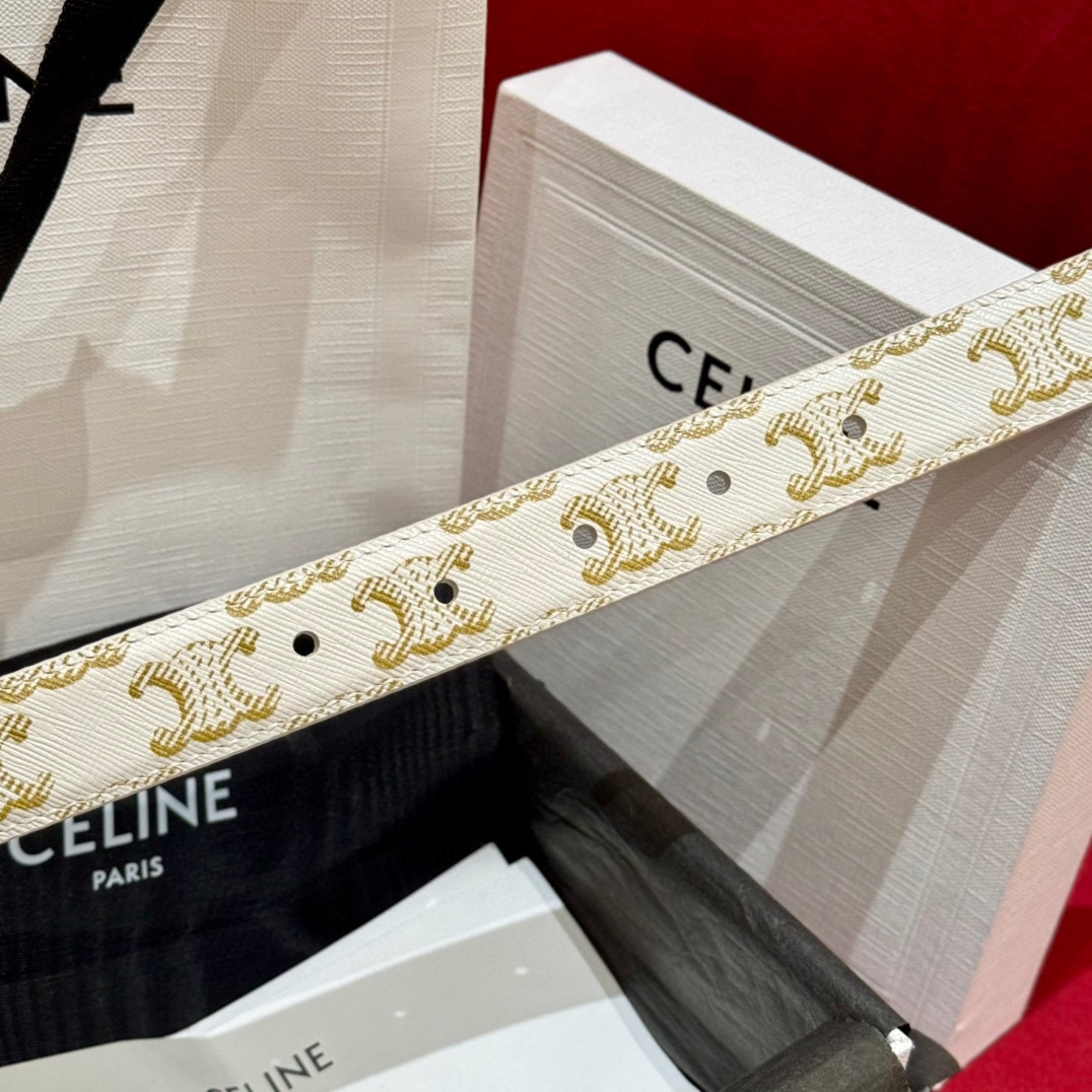 賽琳新款女士凱旋門腰帶
TRIOMPHE 雙面頂級小牛皮腰帶
百搭時尚潮流，寬度2.5cm