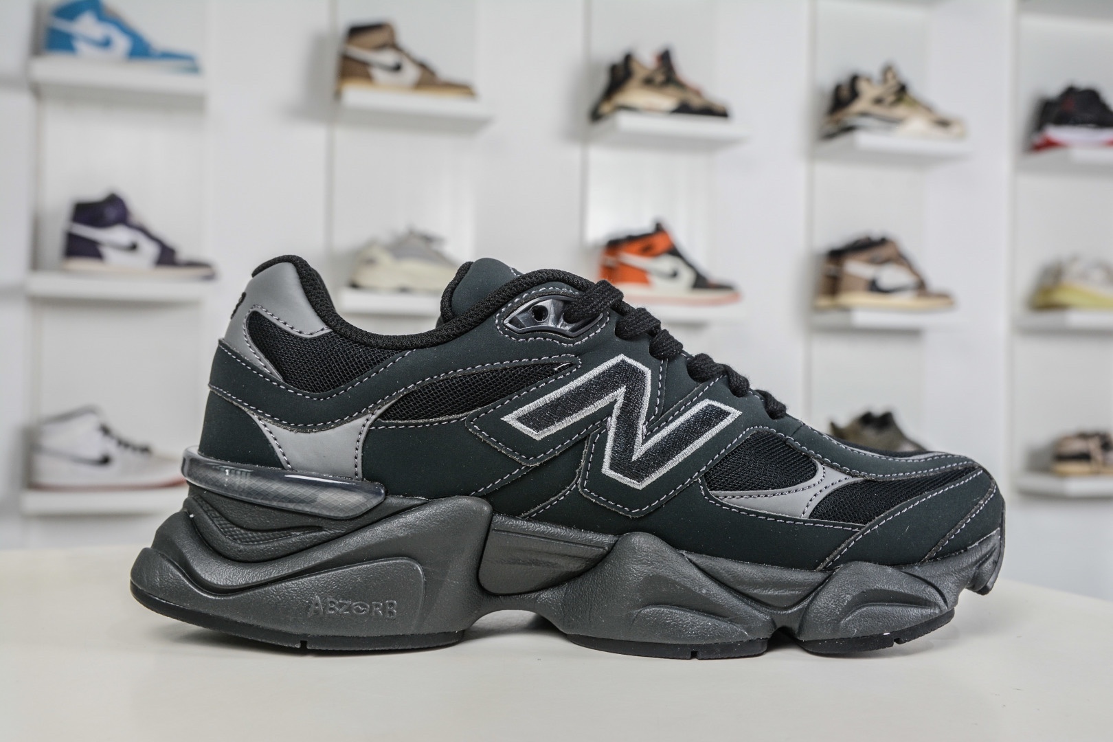 新百倫New Balance NB9060 黑灰 U906079E 
Size：36 37 37.5 38 38.5 39 40 40.5 41 42 42.5 43 44 45 45.5 46.5