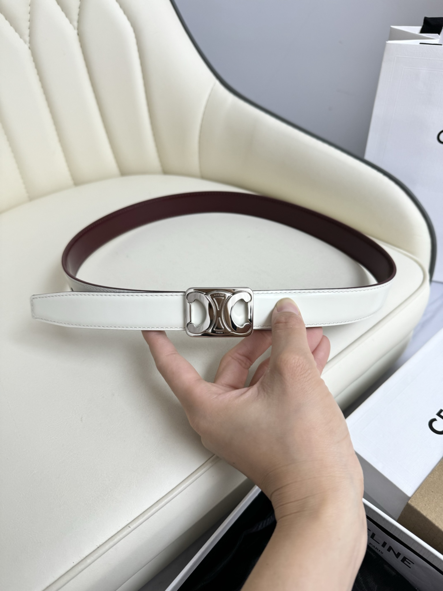 賽琳女裝原單新款寬度:2.5cm精品凱旋門銅扣，正品復刻進口精選優質頭層小牛皮，全粒面小牛皮，比拼正品無壓力。