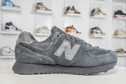 Stone Island x New Balance NB574 石頭島聯名低幫復古慢跑鞋 
貨號：U574BST1
Size：36-45