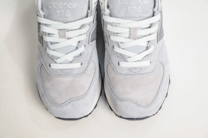 New Balance NB574 低幫復古休閒慢跑鞋 
貨號：U574AL2
Size：36-45