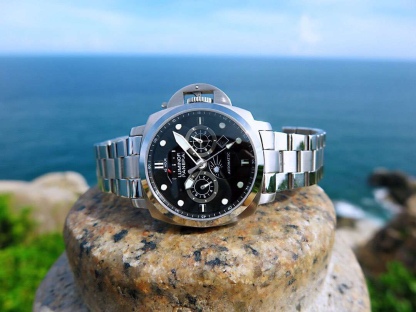 升級版【最高版本】沛納海 動能儲備顯示🌙日月星辰 意大利皇家海軍指定〖專用表〗以精密機械及卓越品質著稱 原裝進口多功能9100全自動機芯 擁有 月份 星期 日期 專用超強夜光 深度潛水功能 結合意大利設計風格和瑞士的專業技術 成為運動 休閒領域中的高檔腕表 品位人士爭相收藏的精品 (尺寸44x12)(一表一卡一專用按健筆)