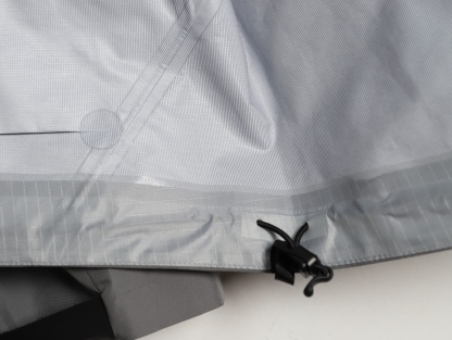 🔝ARC‘TERYX 始祖鳥 BETA LT戶外防水硬殼衝鋒衣
市場獨家全溢膠版本 一比一細節還原
YB四次壓膠工藝 整衣3D立體仿生學設計衣長臂彎 TRI-DURANCE防水防雨面料 自行區別市面先行版本 原包裝原標 全套輔料定制 整衣 腋下YKK雙向拉鍊 五金全部開模定制
R1 SIZE：S-XXL