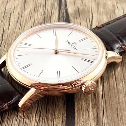 【真力時】菁英系列：一切來得剛剛好！
  機芯：進口9015改制ELITE6150型號-剛剛好
  表殼：原版開模42MM/316L精鋼-剛剛好
  玻璃：弧形雙面防眩處理藍寶石-剛剛好
  字面：字釘鐫刻/鍍銠太陽紋/琢面指針-剛剛好
  皮帶：精選意大利牛皮+膠質底皮-剛剛好
  表扣：原版制動折疊扣-剛剛好
原版開模超級復刻，歷盡兩年時間突破各種工藝難關，到達一切剛剛好的效果！