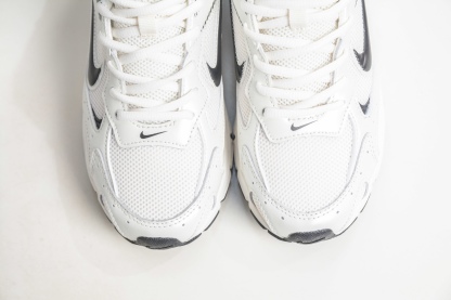 NK Air Zoom Vomero 20 經典復古潮流運動跑鞋 
貨號：HQ3686 001
SIZE：36 36.5 37.5 38 38.5 39 40 40.5 41 42 42.5 43 44 45