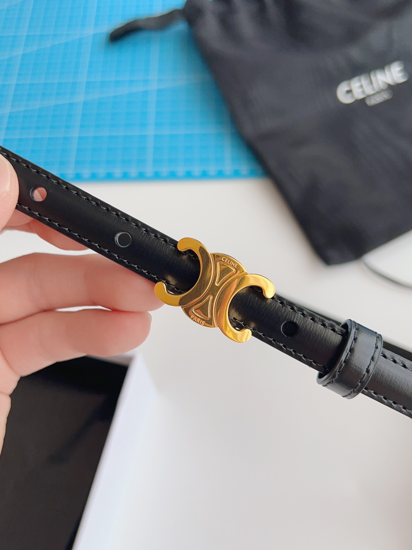 《CELINE》塞琳🇫🇷法國原廠皮料，黑色全皮 品質毋庸置疑 ，沒有更好，寬1.3cm