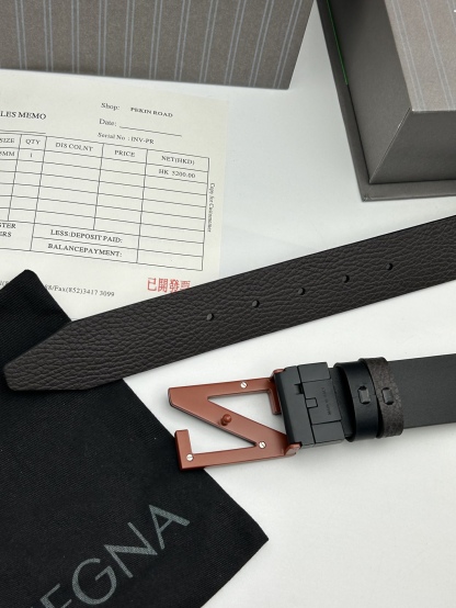 傑尼亞【Zegna】何謂當代男士 活動造型 系列，新款純銅旋轉Z字扣，雙面可用 隨心搭配，寬3.5cm，男士風尚的全新概念.