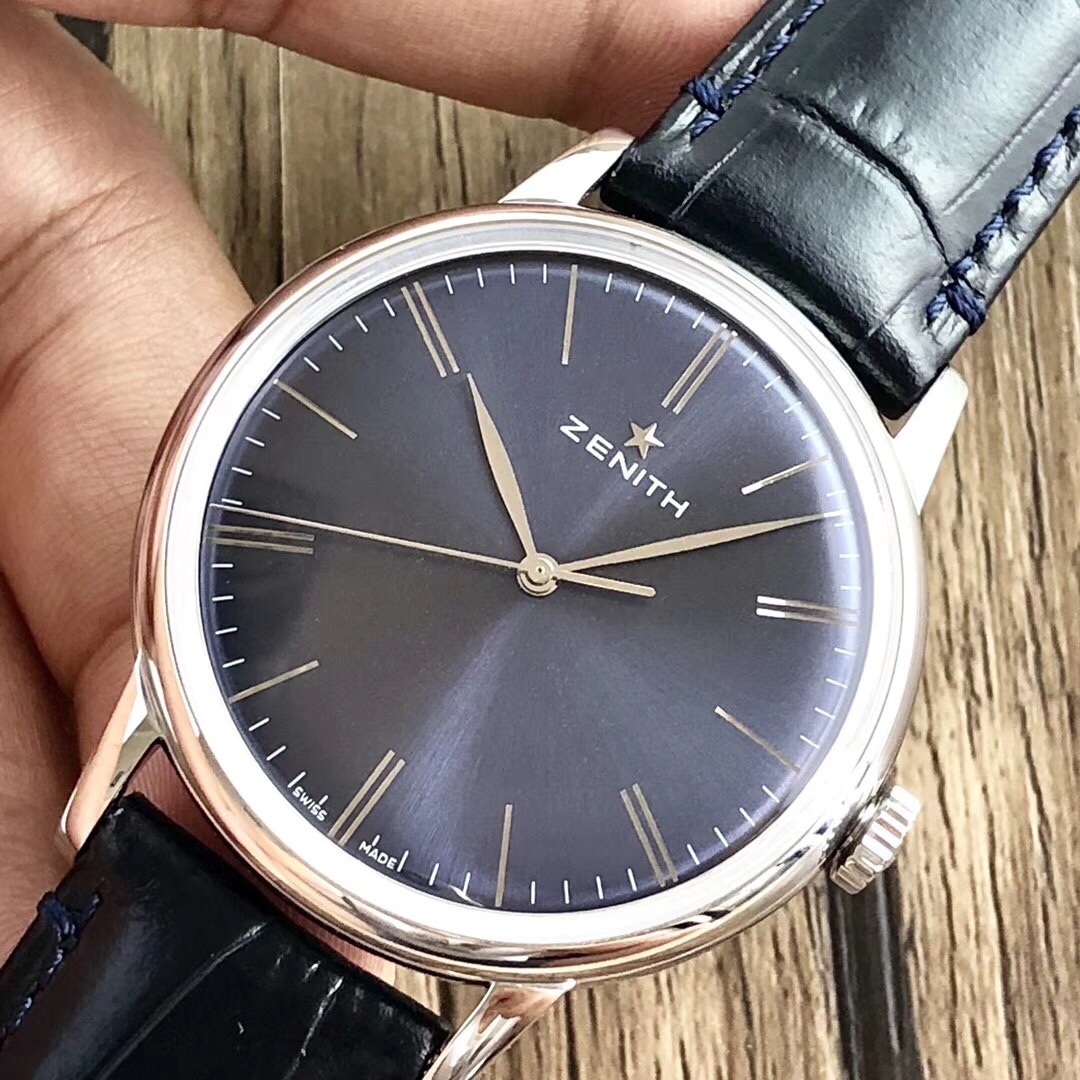 【真力時】菁英系列：一切來得剛剛好！
  機芯：進口9015改制ELITE6150型號-剛剛好
  表殼：原版開模42MM/316L精鋼-剛剛好
  玻璃：弧形雙面防眩處理藍寶石-剛剛好
  字面：字釘鐫刻/鍍銠太陽紋/琢面指針-剛剛好
  皮帶：精選意大利牛皮+膠質底皮-剛剛好
  表扣：原版制動折疊扣-剛剛好
原版開模超級復刻，歷盡兩年時間突破各種工藝難關，到達一切剛剛好的效果！